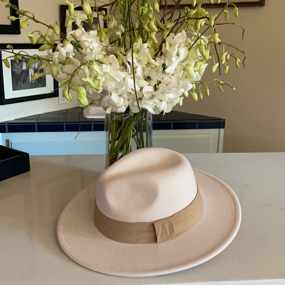 Felt Fedora in Ivory.